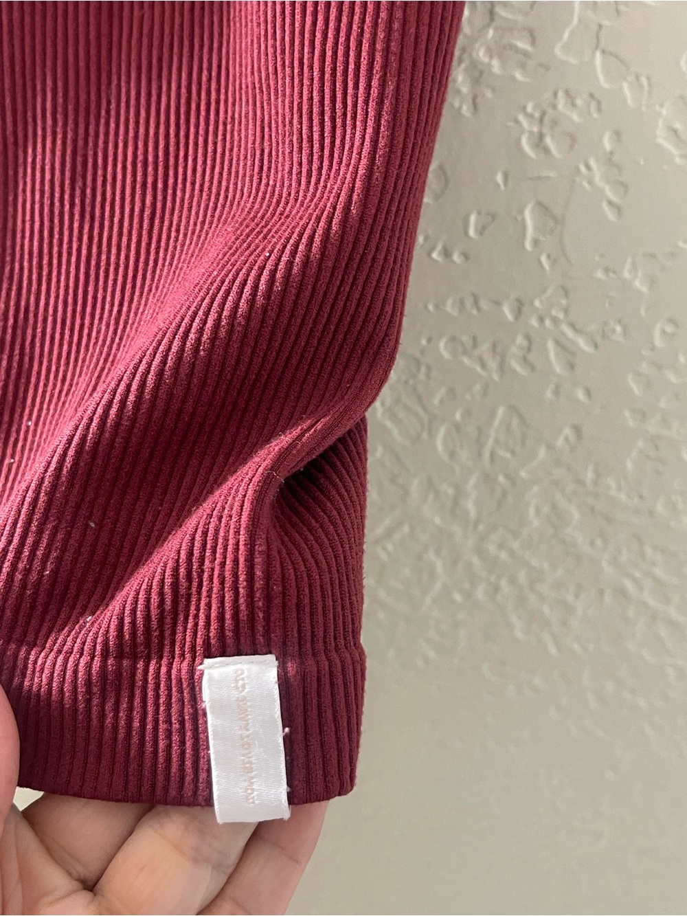 Only Ribbed Wine V-Neck Tank Top Large - Picture 2 of 5